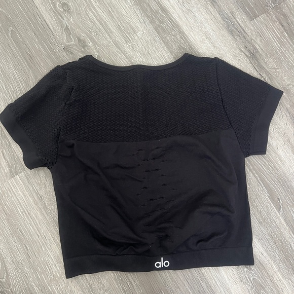Alo Scuba Mesh Crop Top Black - Picture 2 of 2